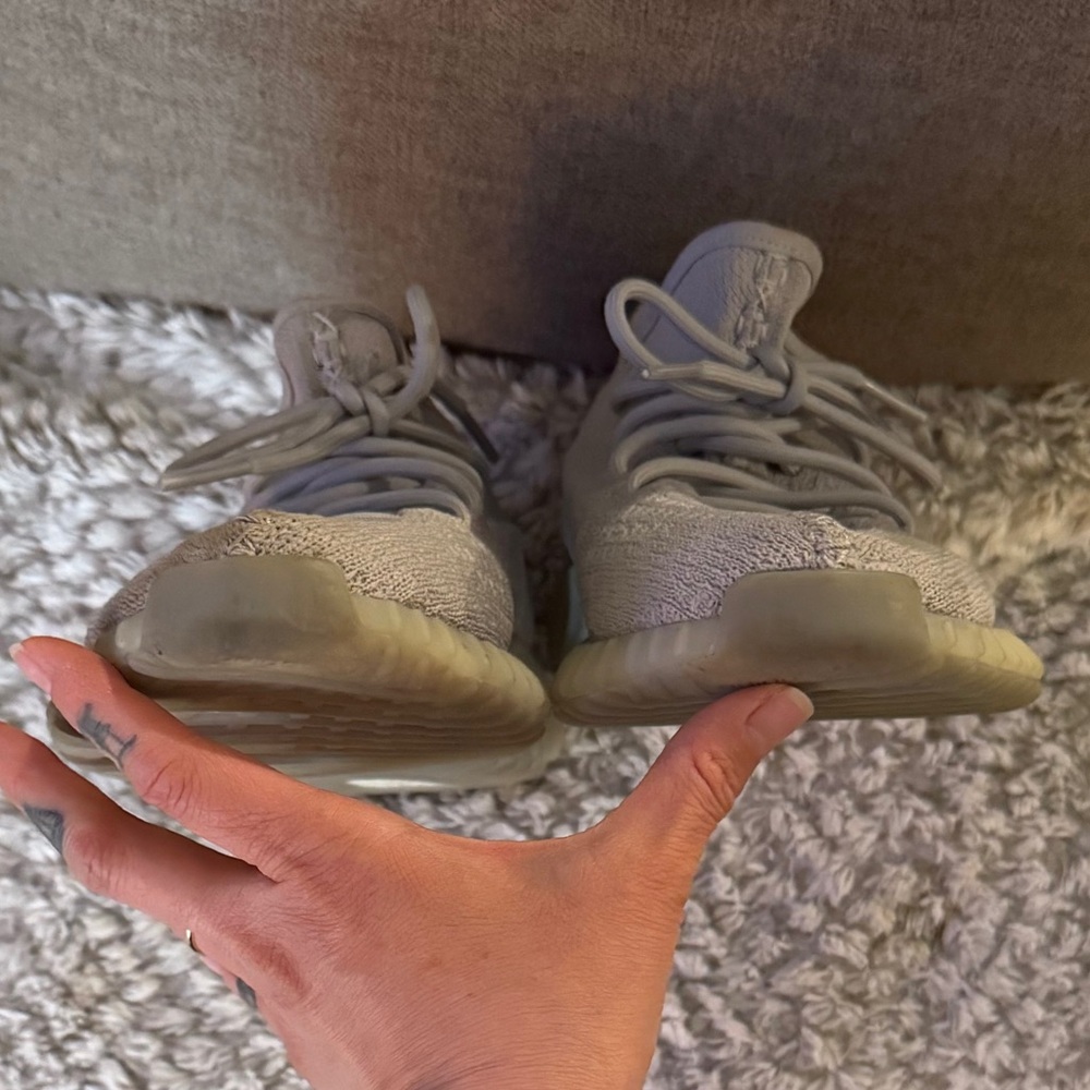 adidas Yeezy Boost 350 V2 “Tail Light” - Picture 9 of 16